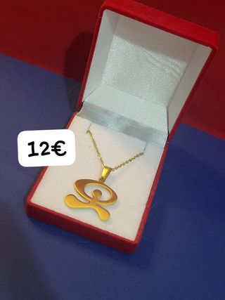 Gargantillas y conjuntos de golfi 12€