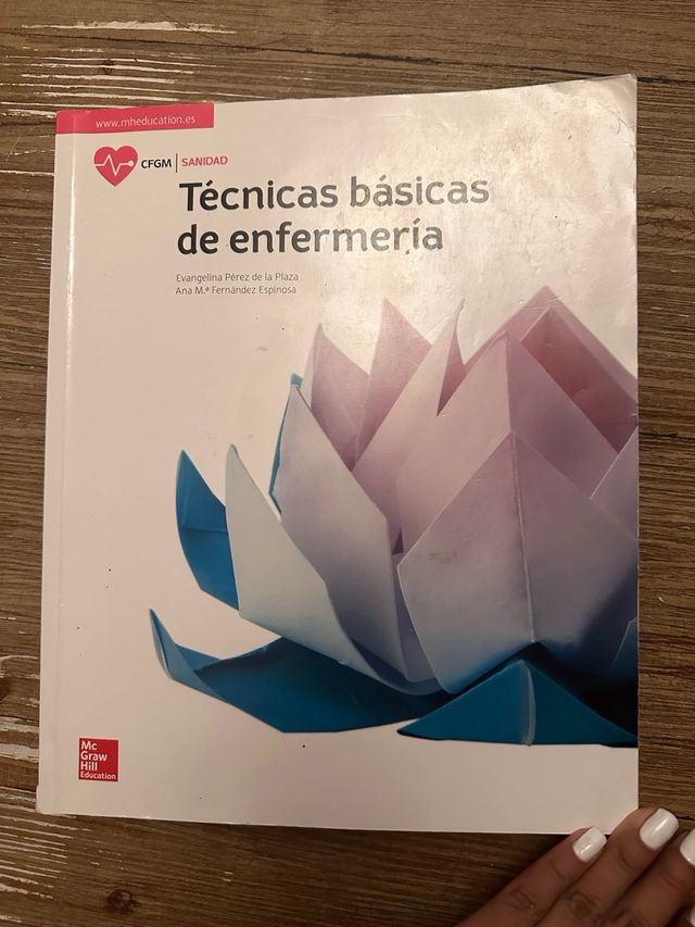 LIBRO TÉCNICAS  BASICAS DE ENFERMERIA 
