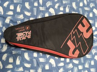 Funda de pala de pádel Royal Pádel. En buen estado