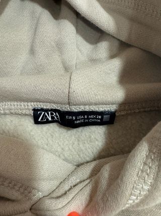 Sudadera chica corta con capucha