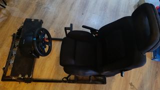 Playseat + Logitech con pedales