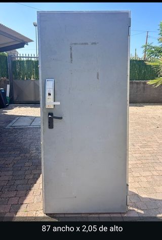 Puerta semiacorazada control de acceso