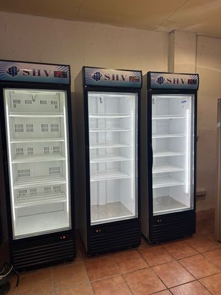 Nevera expositora de una puerta se bebida 