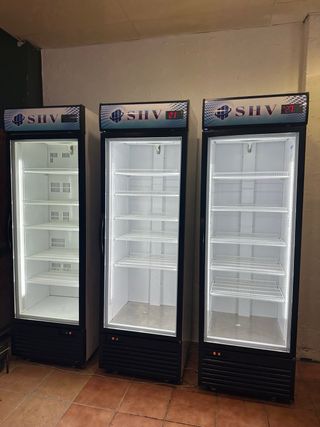 Nevera expositora de una puerta se bebida 