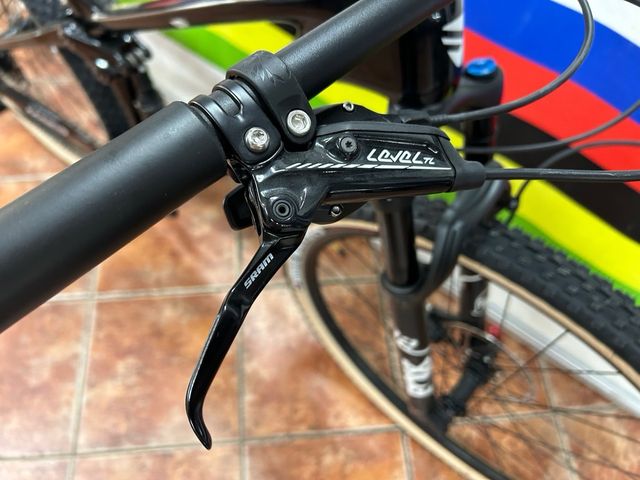 Oferta bicicleta Berria mako 4 negra nueva 