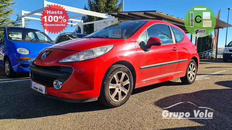 Peugeot 207 - foto 1