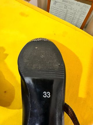 Zapatos sevillana niña