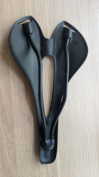 sillín de bicicleta de carbono ultralijero