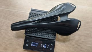 sillín de bicicleta de carbono ultralijero