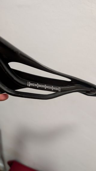 sillín de bicicleta de carbono ultralijero