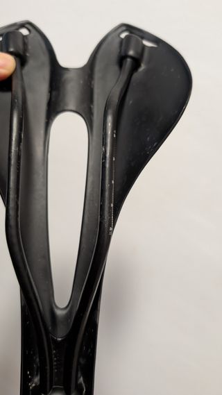 sillín de bicicleta de carbono ultralijero