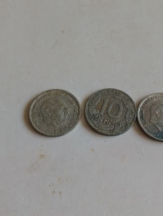 3 Monedas 10 centimos