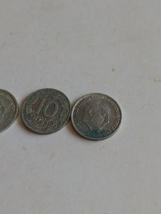 3 Monedas 10 centimos