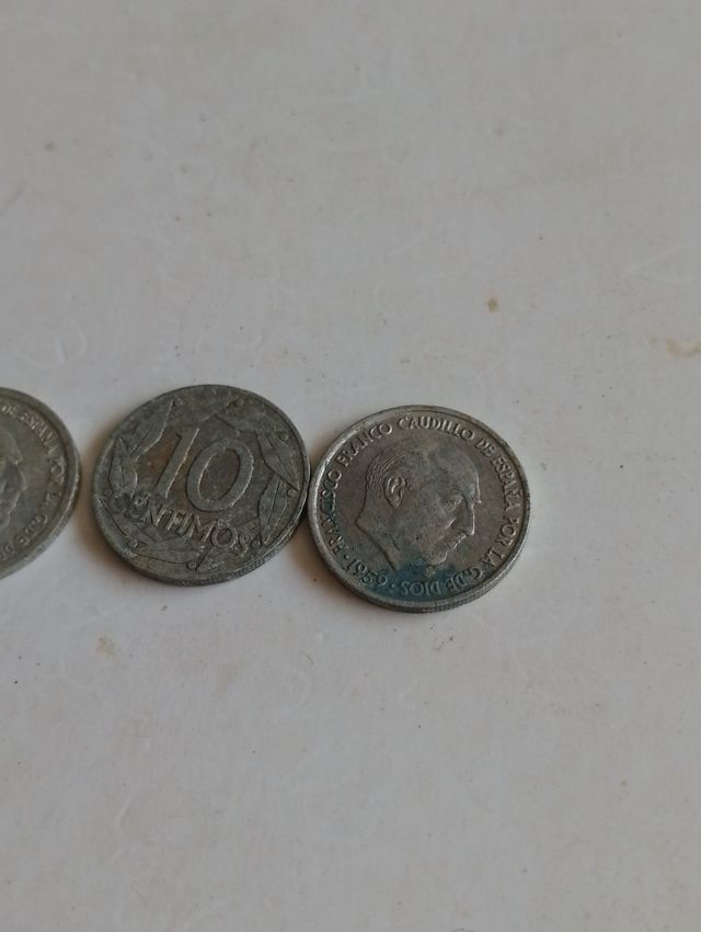 3 Monedas 10 centimos