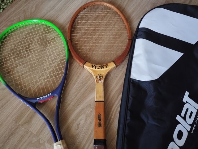 Due racchette da tennis con borsa cover