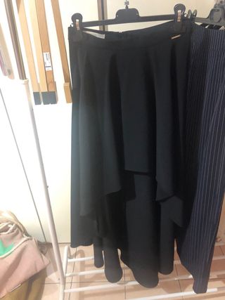 Gonna nera asimmetrica