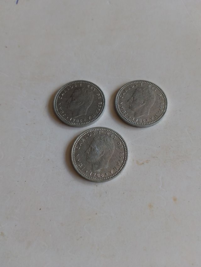 3 Pesetas