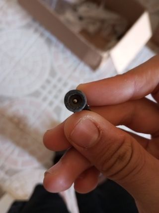 Cable y base de antena emisora