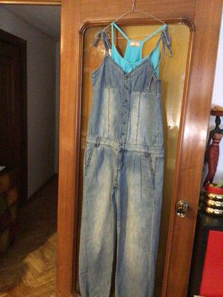 Traje dos piezas. T. 40.