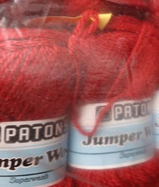 10 gomitoli lana rossa