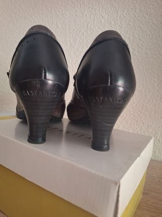 Zapatos tacón Hispanitas