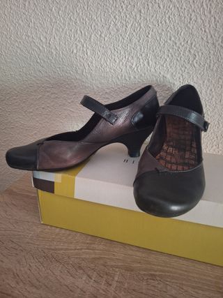 Zapatos tacón Hispanitas