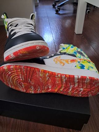 AIR JORDAN 1MID SE(GS)