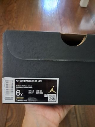 AIR JORDAN 1MID SE(GS)