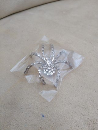 Lote de 40 piezas de joyería