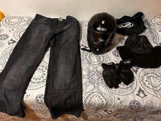 Casco de moto,pantalon y guantes