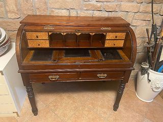 Scrittoio molto bello antico con ribalta