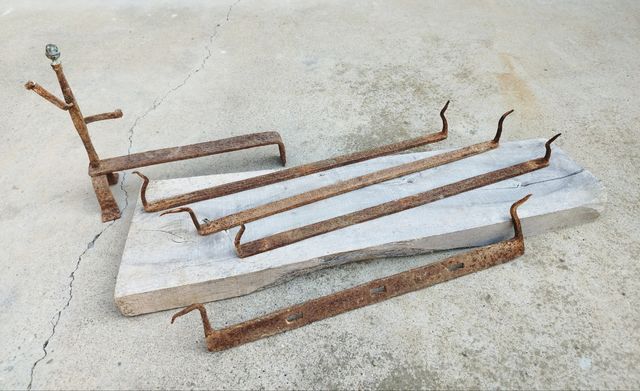 Forja antiga. Partes de varanda.