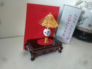 casa de muñecas lámpara con mueble oriental 