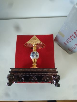 casa de muñecas lámpara con mueble oriental 