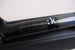 Tija FIZIK Cyrano R1 Carbono 31.6x400