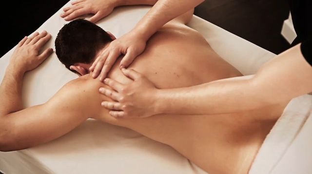 MASAJE DE ESPALDA PROFESIONAL