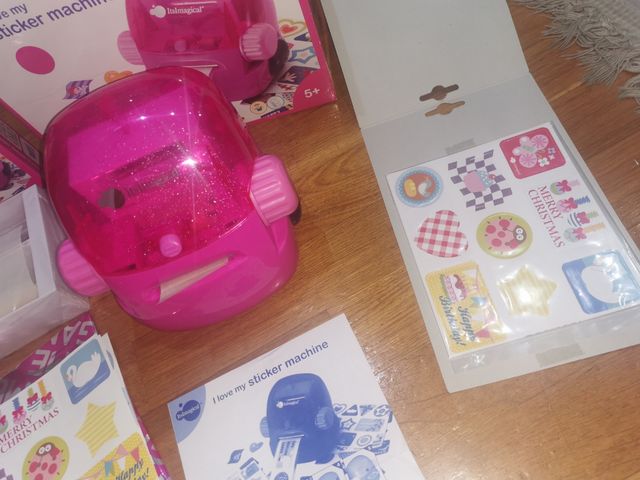 Máquina de hacer pegatinas