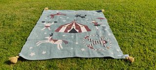 Oportunidad. Manta de juegos o plaid para cama.