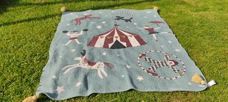 Oportunidad. Manta de juegos o plaid para cama.