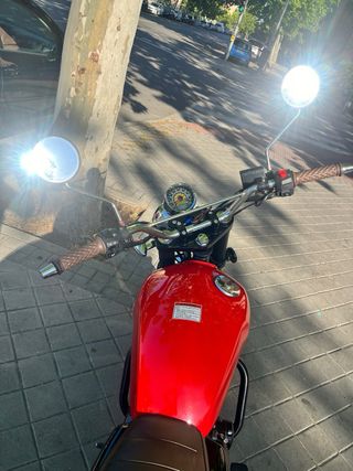 Moto MASH TWO FIFTY (250cc, año 2017)