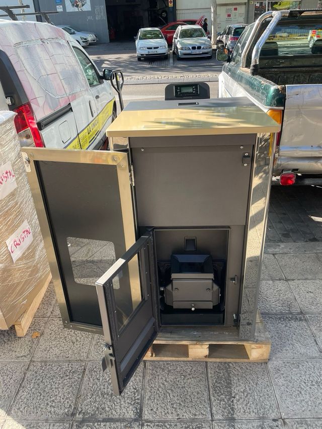 Idrostufa a pellet FREEDOM