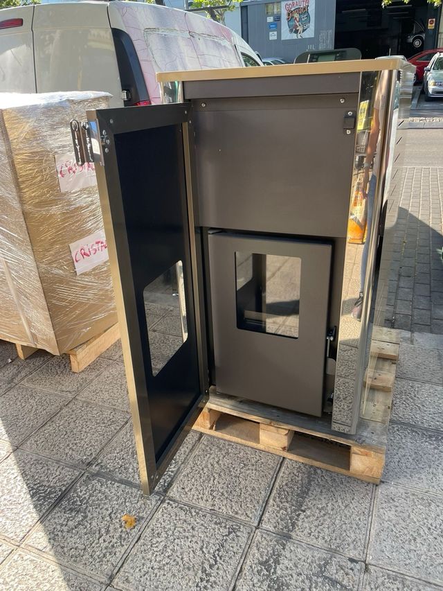 Idrostufa a pellet FREEDOM