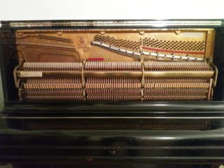 Piano de pared