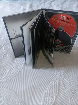 U2 18 Singles - Book CD + DVD