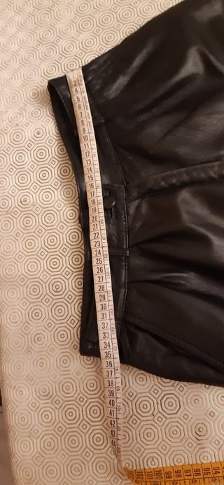 Pantaloni donna in pelle nera