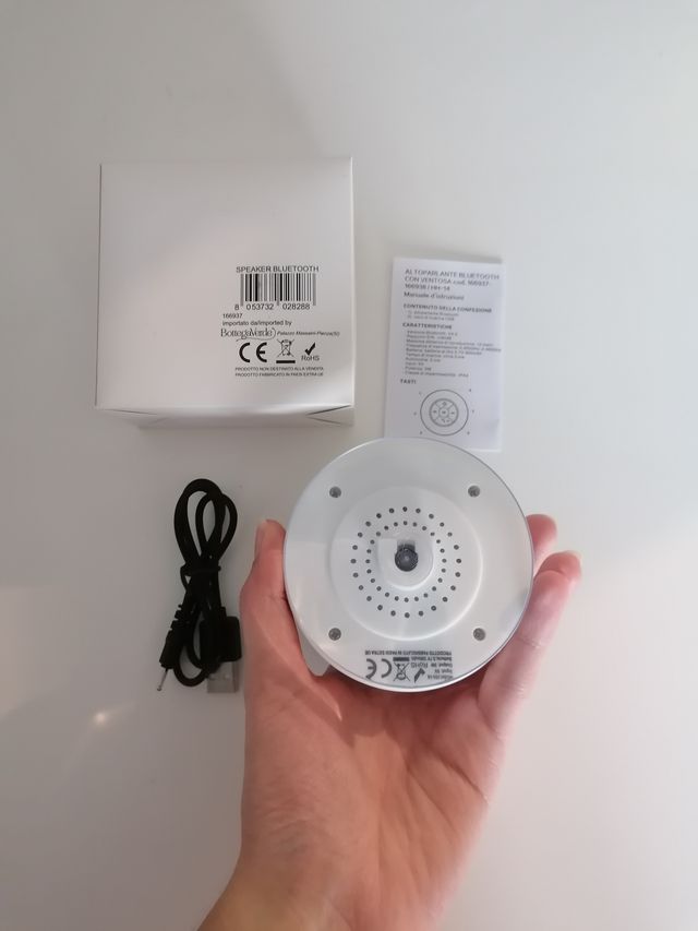 Speaker bluetooth con ventosa