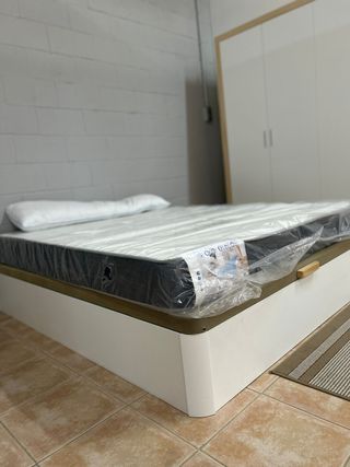 Promocion! Canape blanco + colchon 22 cm