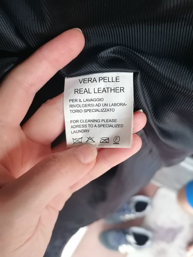 Giacca in pelle nera