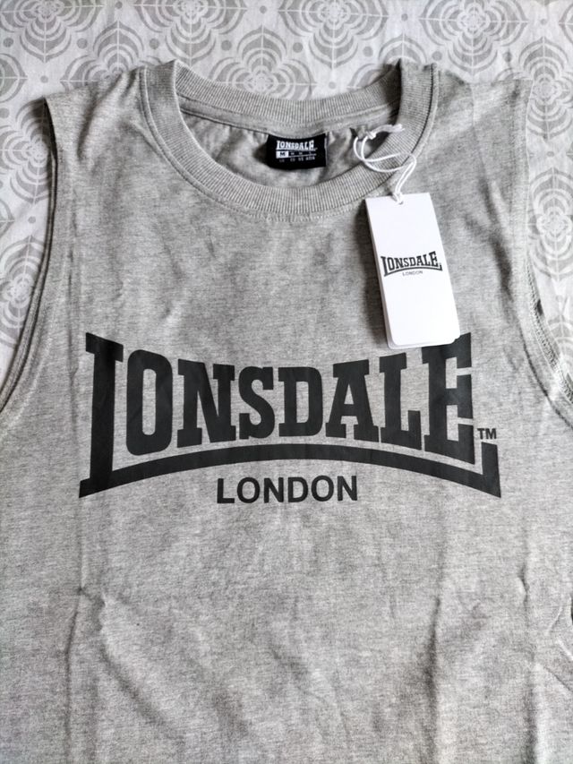 Camiseta LONSDALE talla M nuevo!!