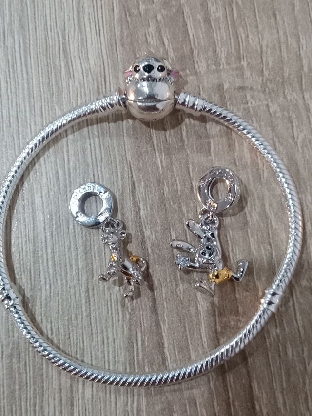 Pulsera Stitch y dos charms